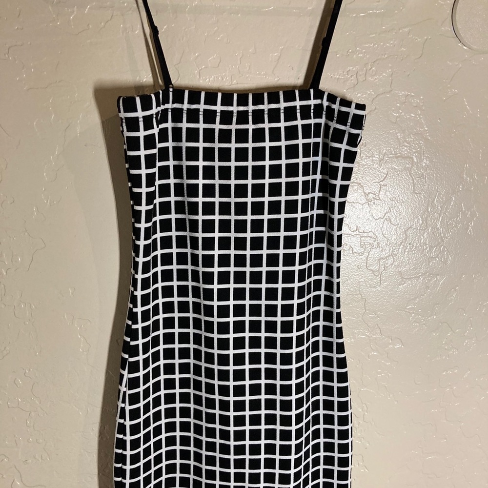 00’s Inspired Black & White Tight Dress